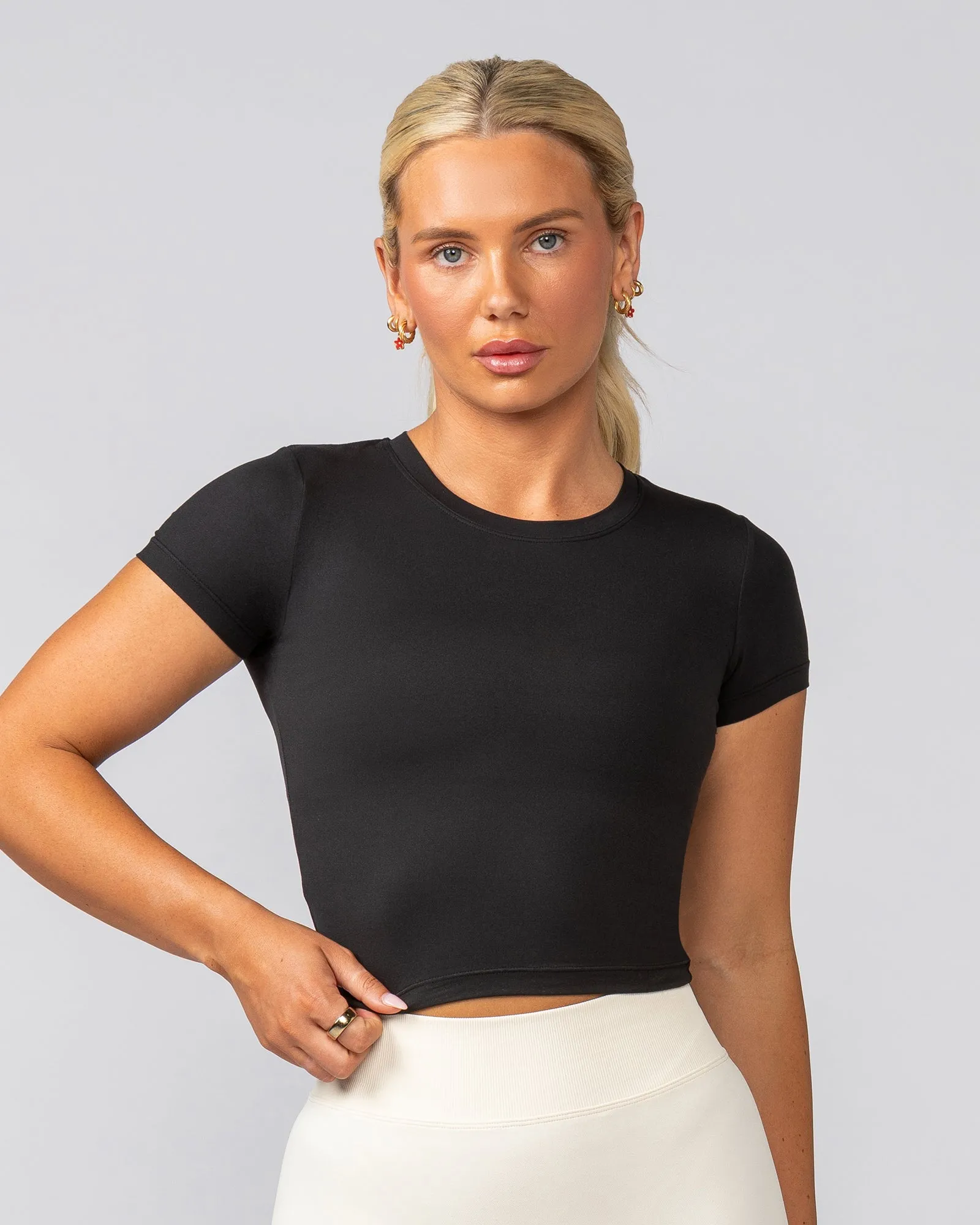 Essential Cropped Tee - Black