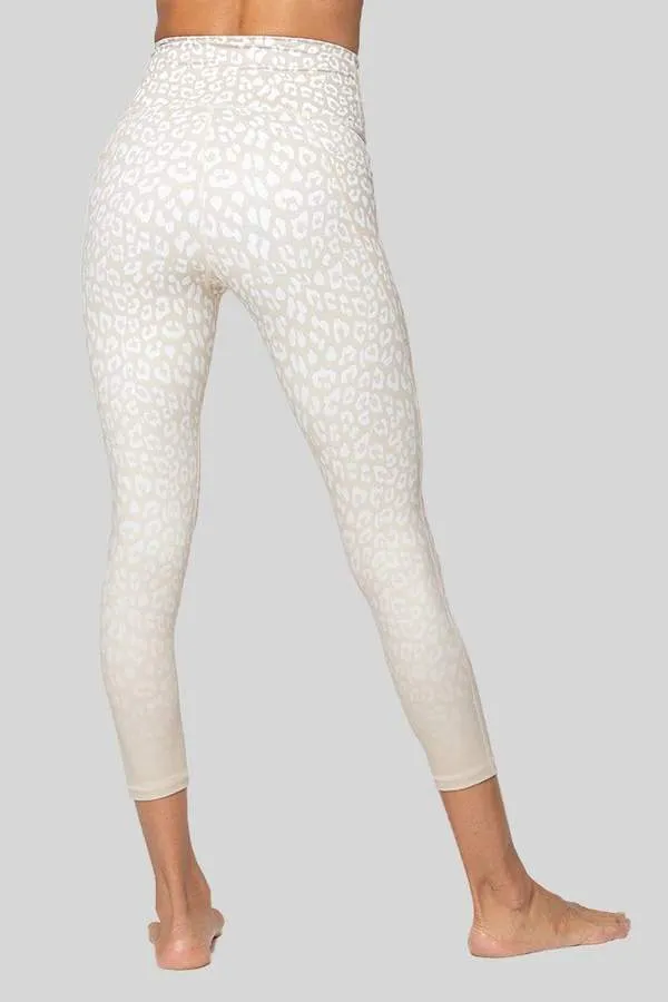 Lili 3/4 Legging ?C White Sand Leopard Ombre