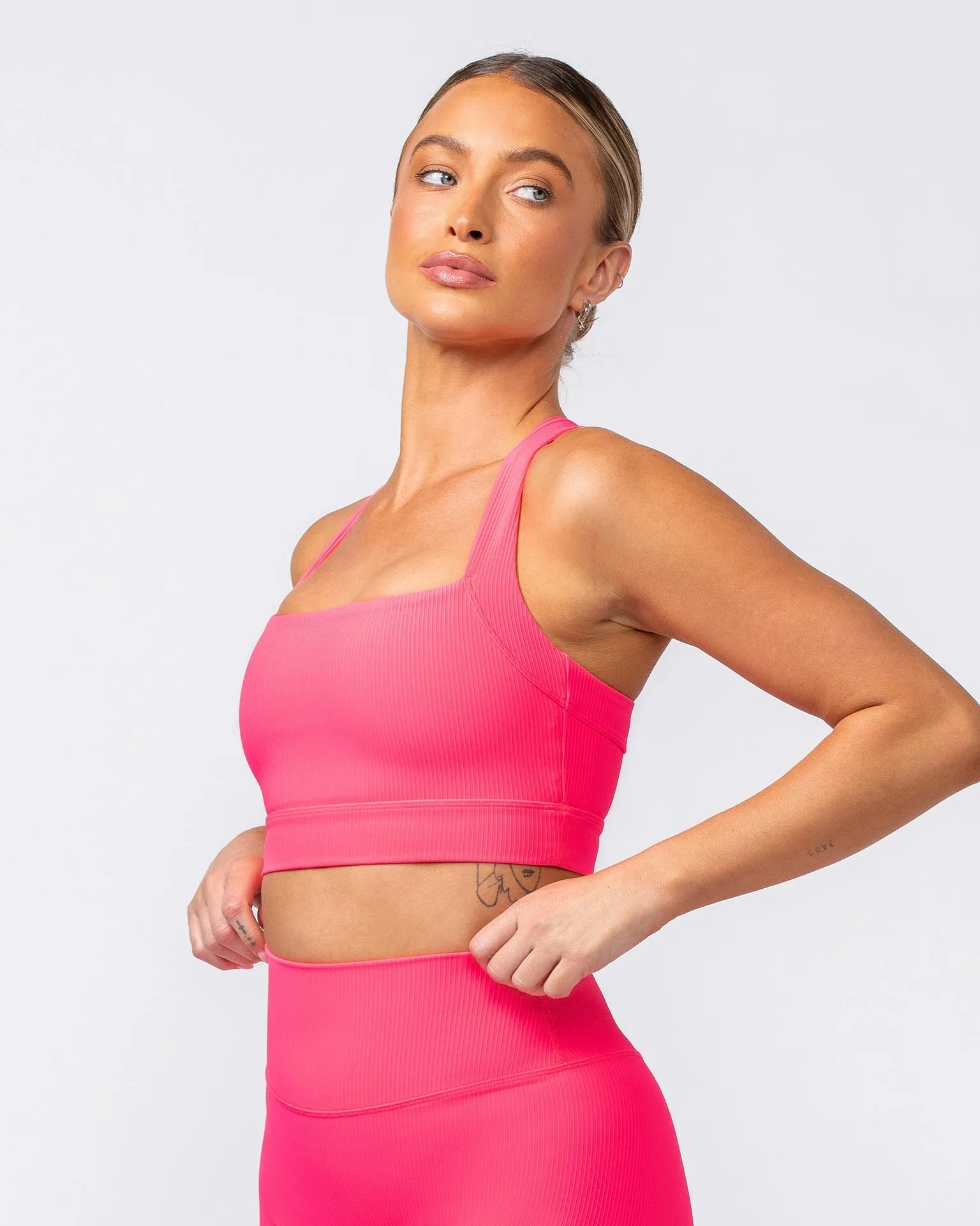 Rebound Rib Bra - Neon Pink