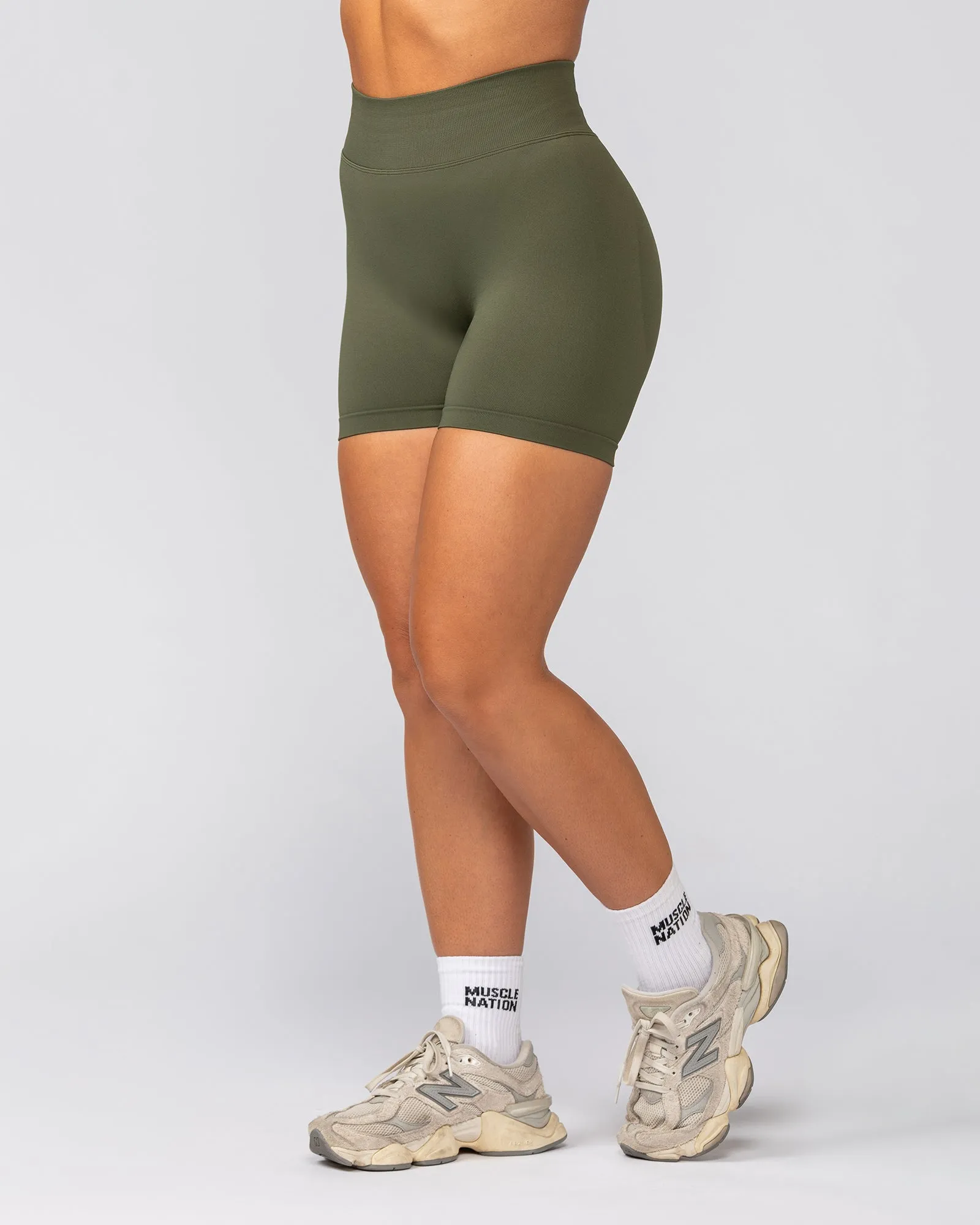 Sculpt Midway Shorts - Dark Khaki