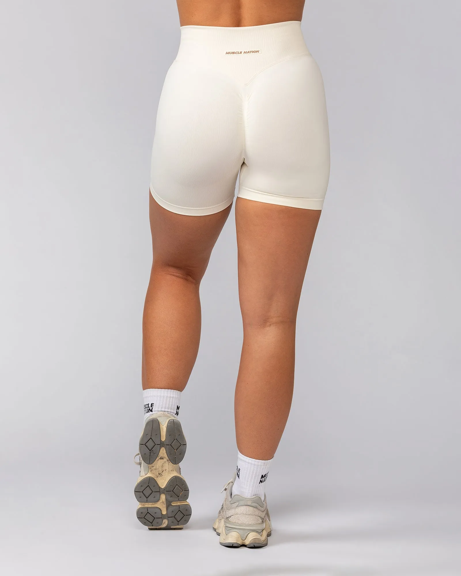 Sculpt Midway Shorts - Travertine